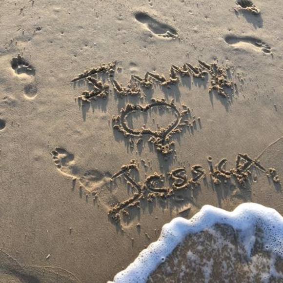 Meet your Posher, Jessica - Picture 1 of 1